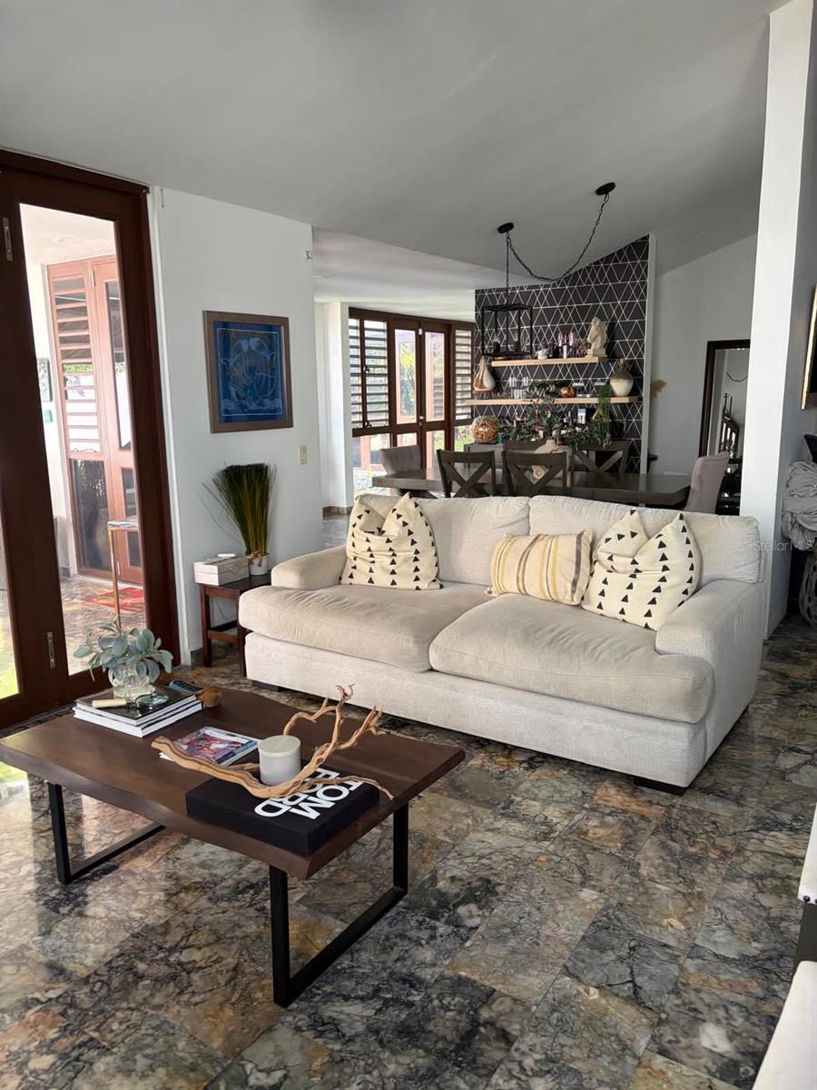 URBANIZACION TORRIMAR - Residential