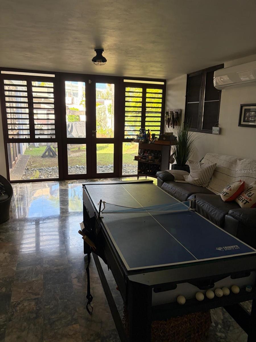 URBANIZACION TORRIMAR - Residential