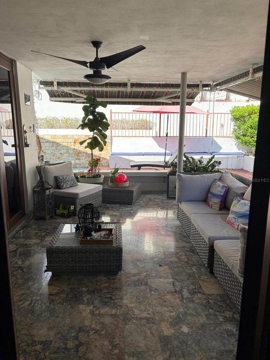 URBANIZACION TORRIMAR - Residential