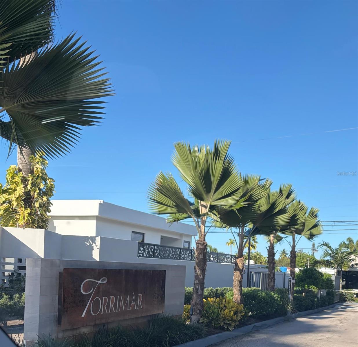 URBANIZACION TORRIMAR - Residential