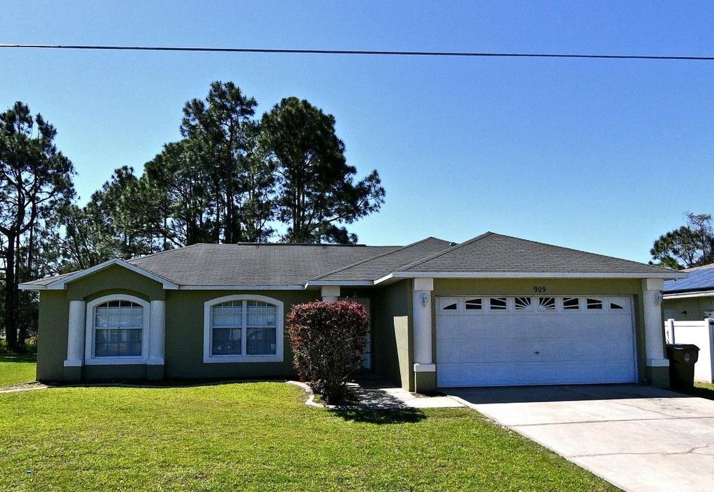 Photo of 909 Gateshead Court, Kissimmee, FL 34758 (MLS # O6372838)