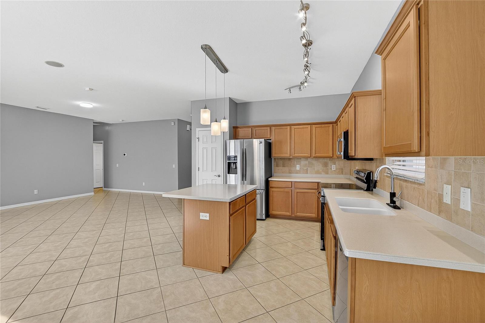 RIDGE CREST SUB UNIT 3 - Residential