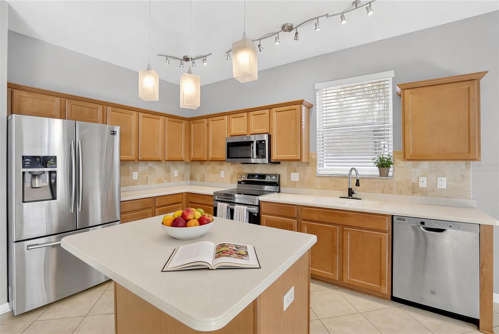 RIDGE CREST SUB UNIT 3 - Residential