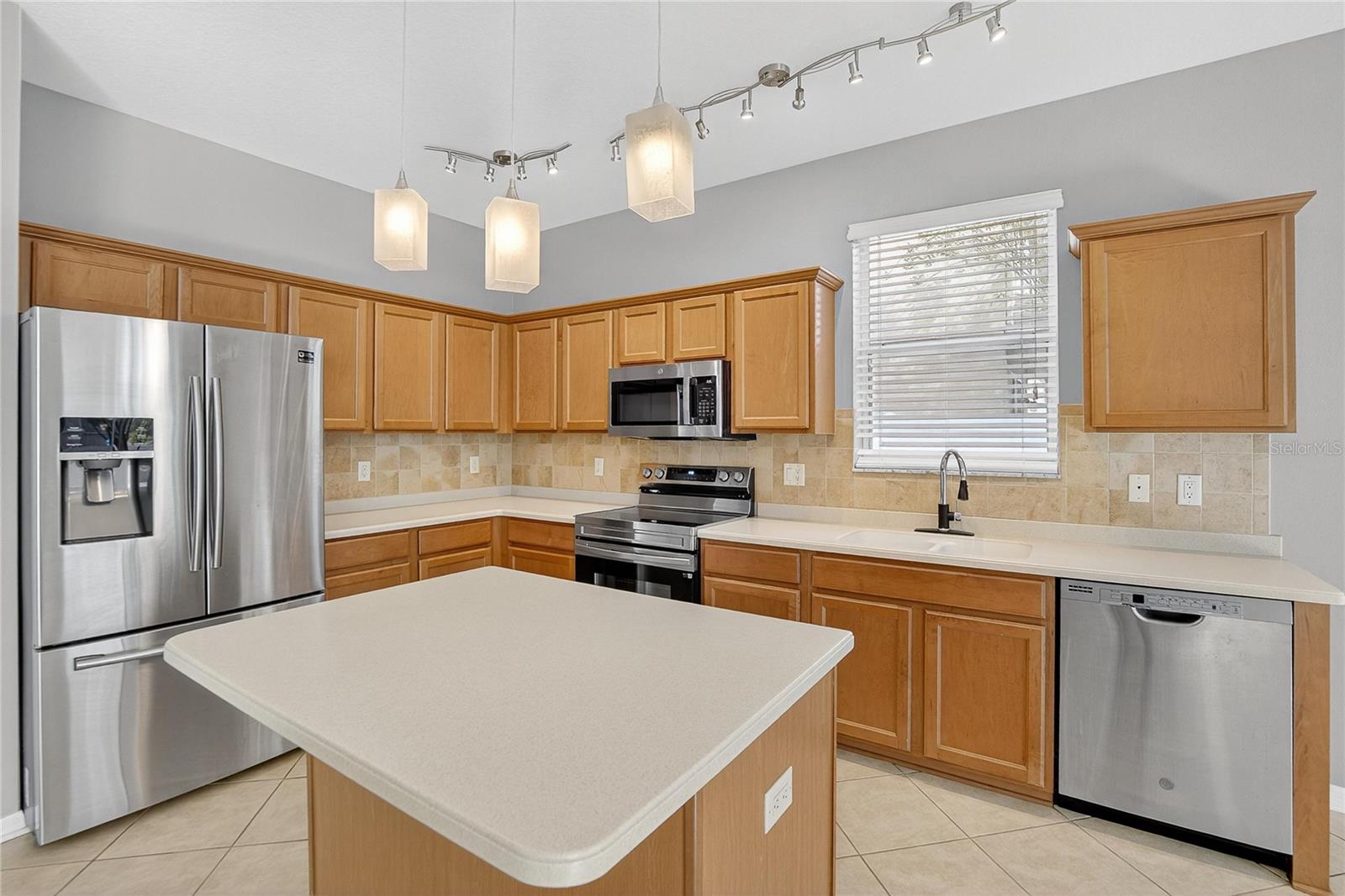 RIDGE CREST SUB UNIT 3 - Residential