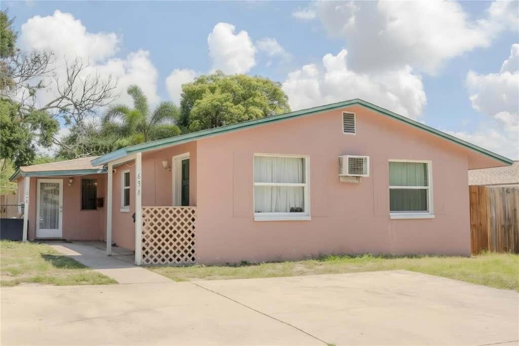 Photo of 636 Dogwood Court, Dunedin, FL 34698 (MLS # TB8536331)