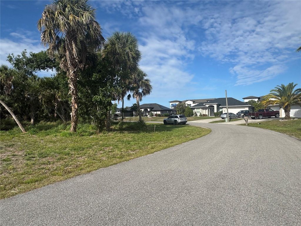 Photo of 1 Mulgrave Avenue, North Port, FL 34287 (MLS # C7525306)