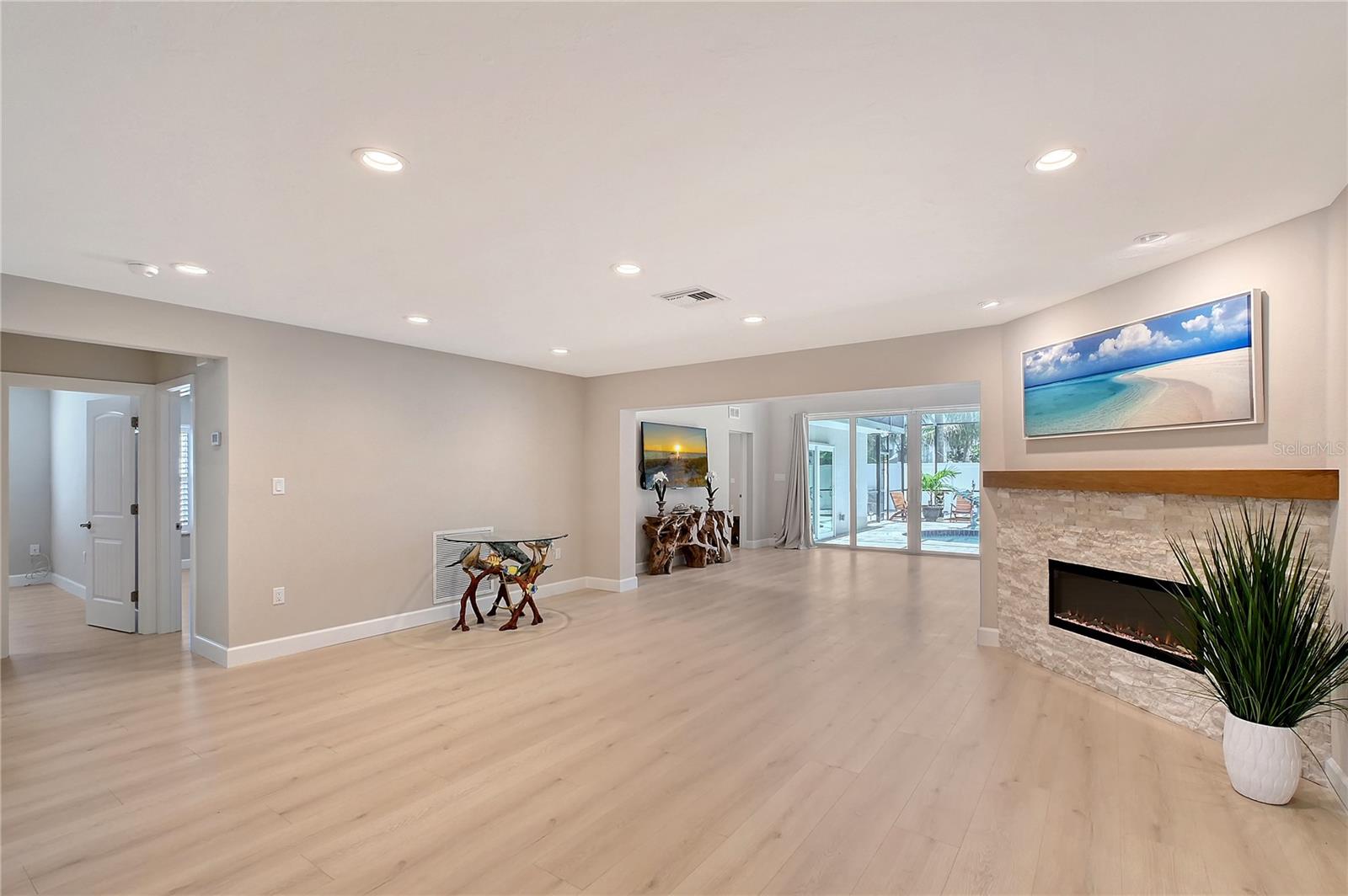 444 S POLK DRIVE