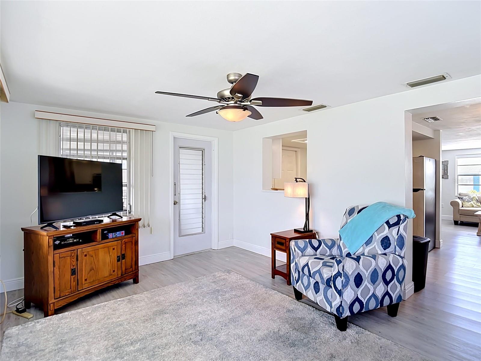 LEISURE BEACH - Residential