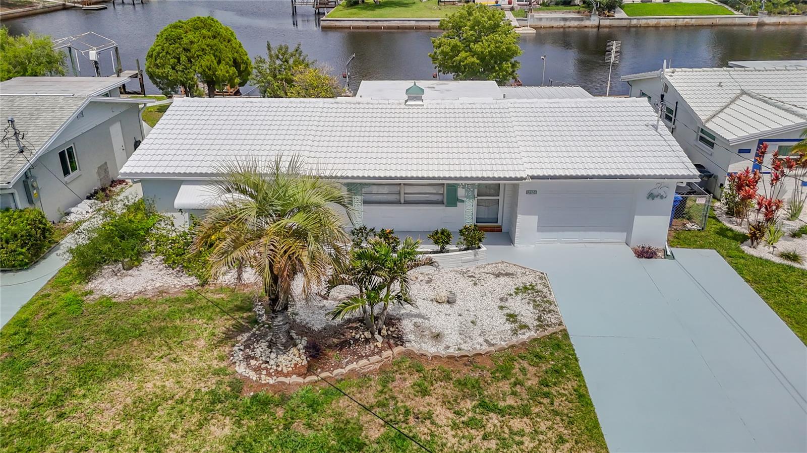 LEISURE BEACH - Residential