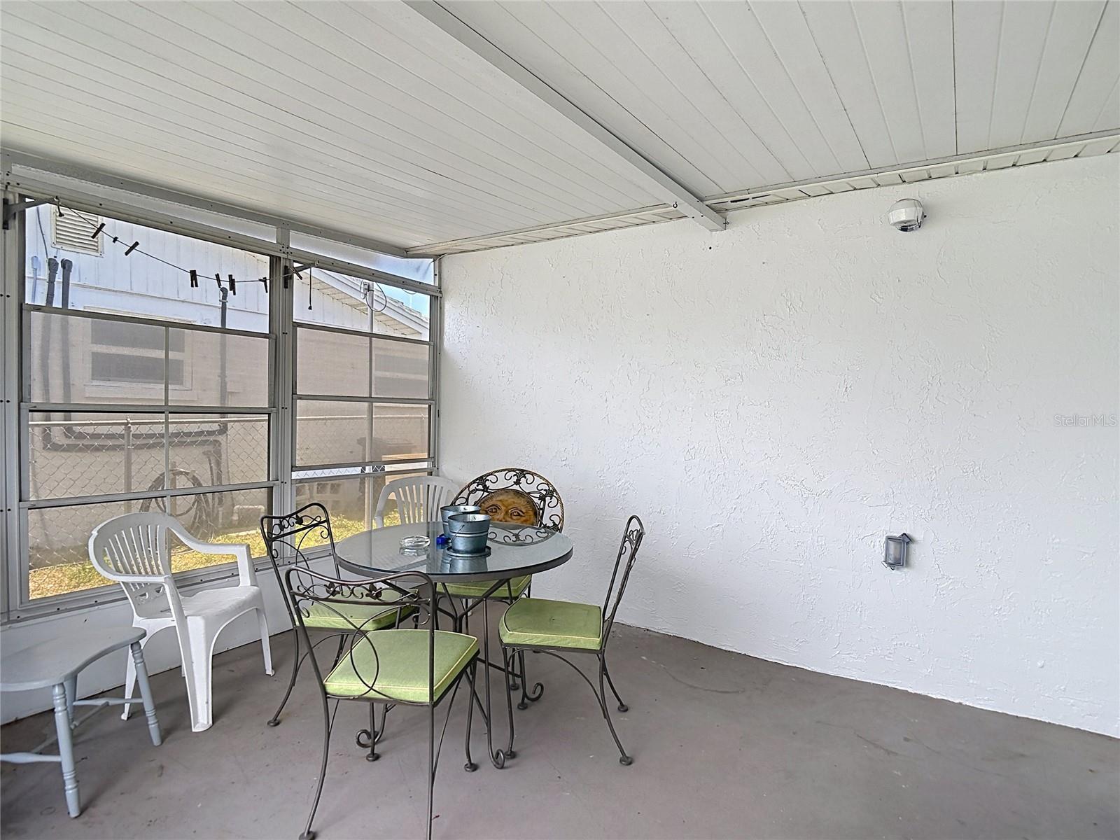 LEISURE BEACH - Residential