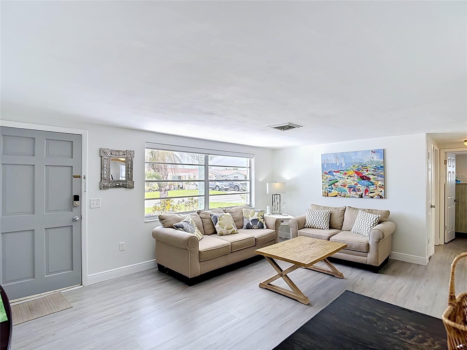 LEISURE BEACH - Residential