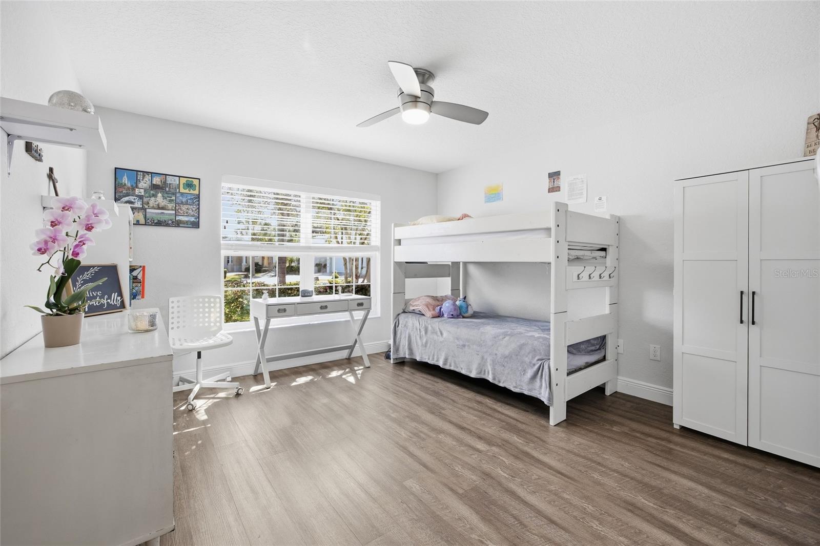 ENCLAVE/LAKESIDE LNDGS - Residential