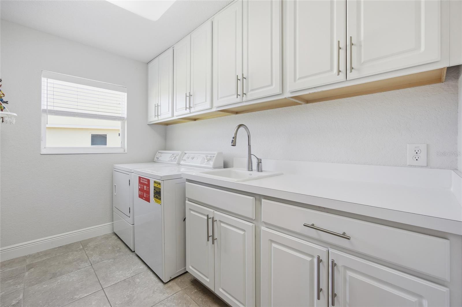 ENCLAVE/LAKESIDE LNDGS - Residential