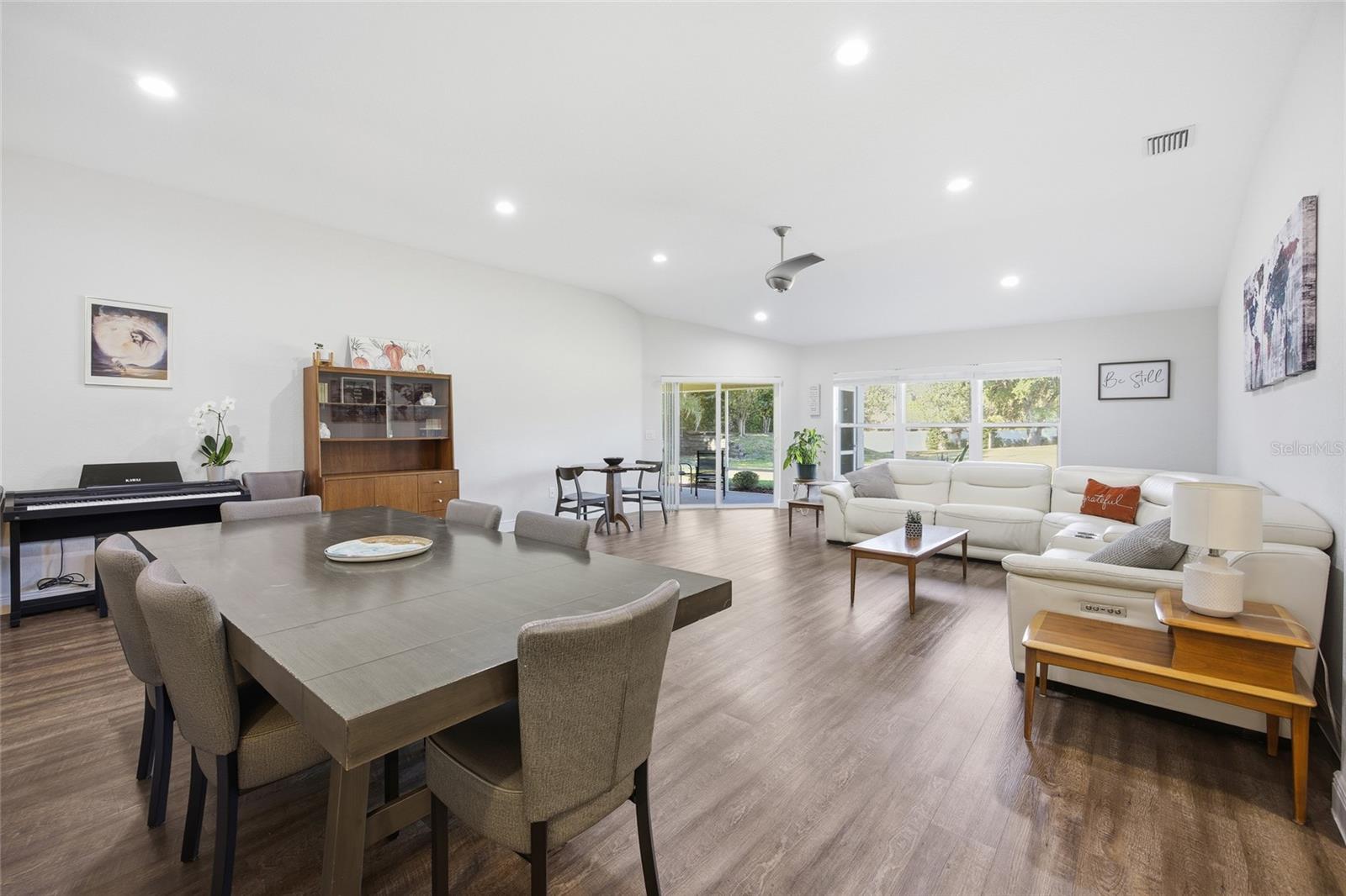 ENCLAVE/LAKESIDE LNDGS - Residential