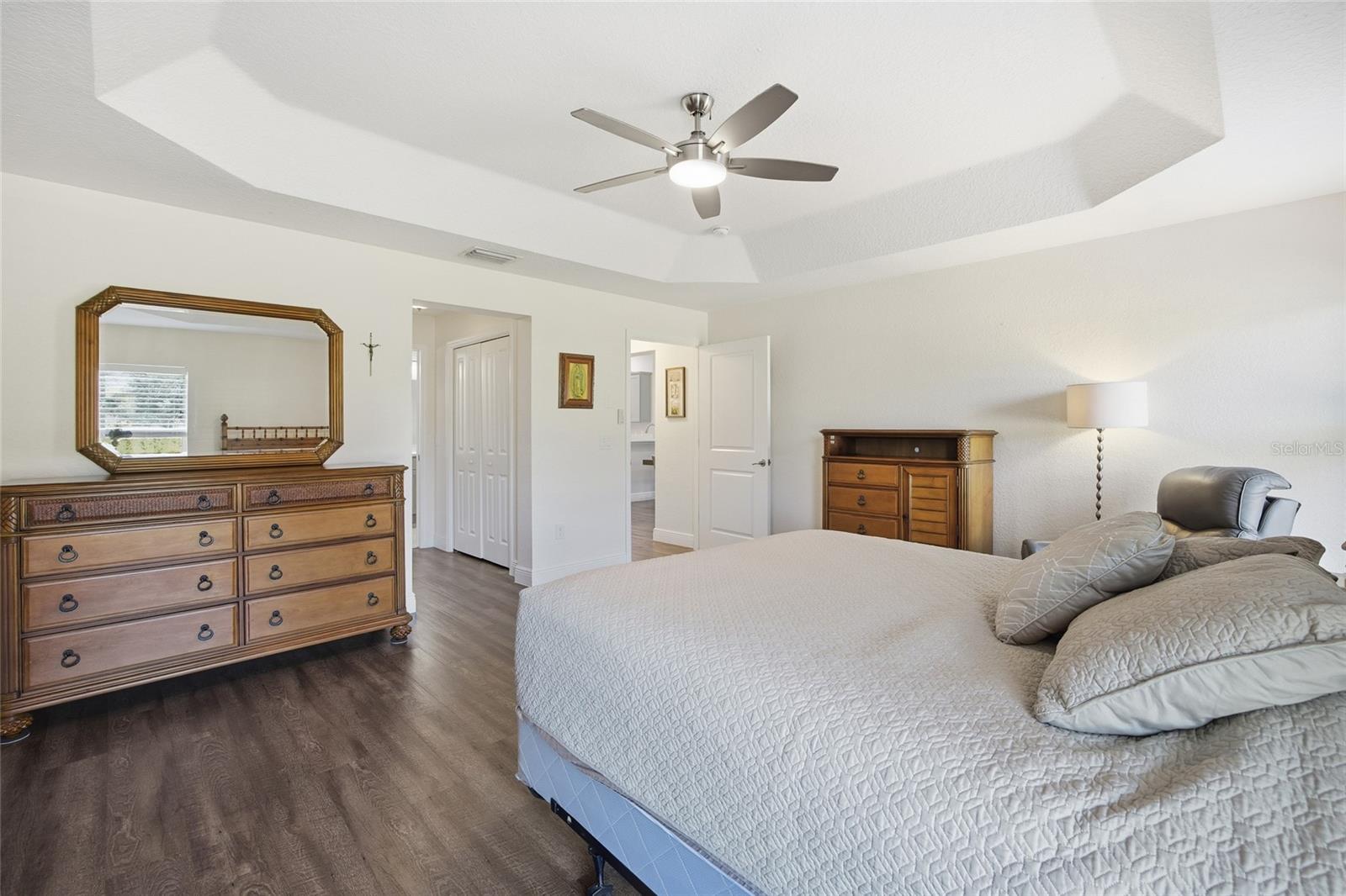 ENCLAVE/LAKESIDE LNDGS - Residential