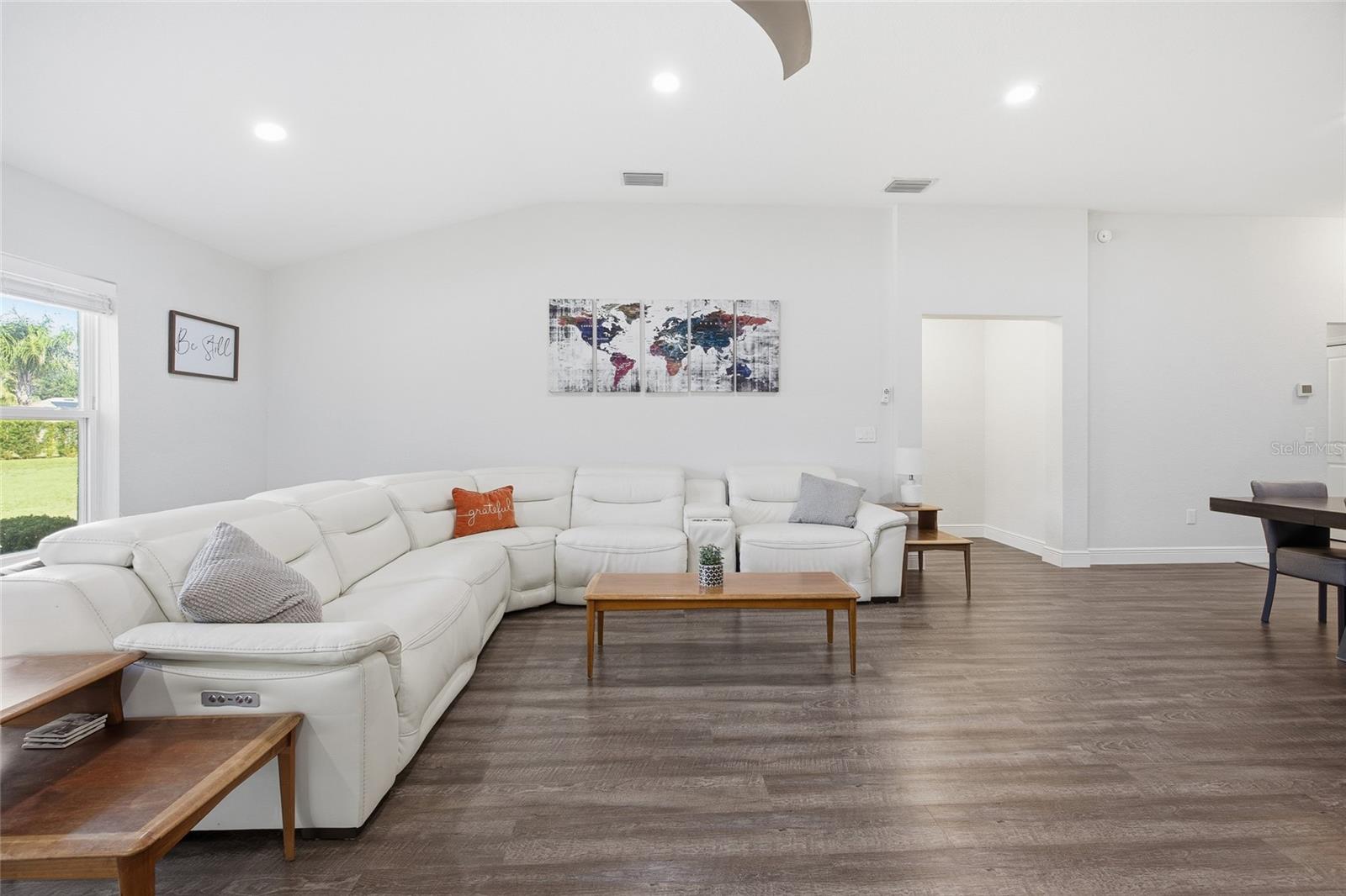 ENCLAVE/LAKESIDE LNDGS - Residential