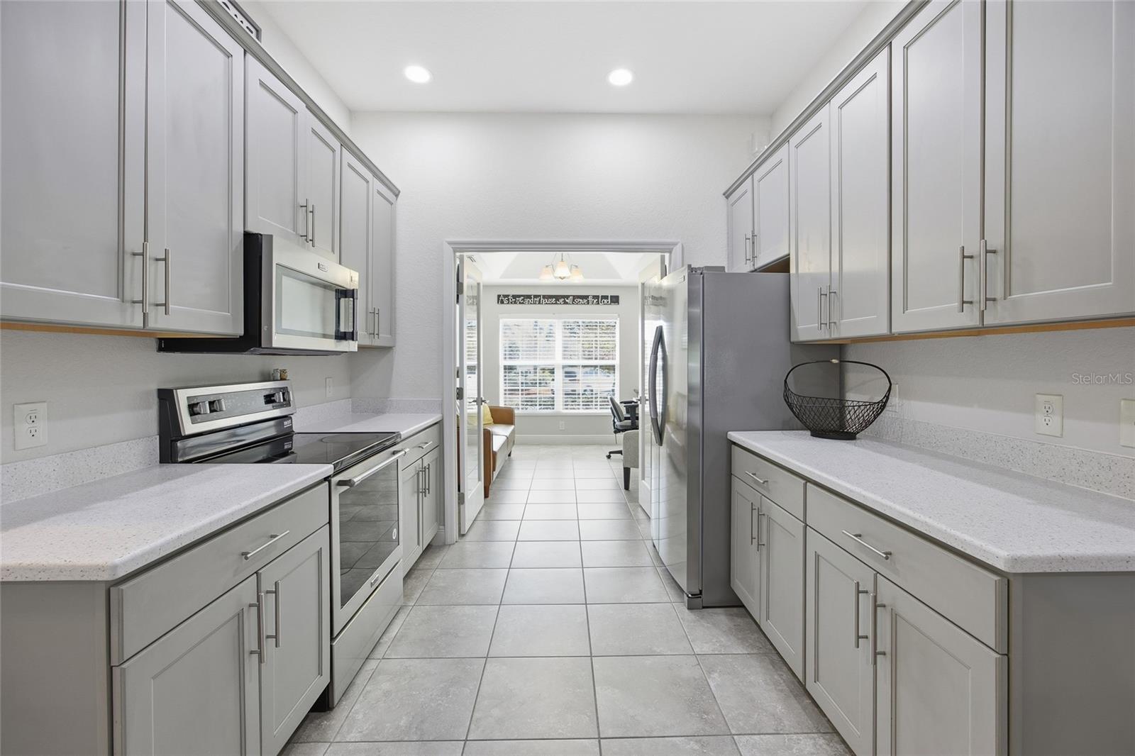 ENCLAVE/LAKESIDE LNDGS - Residential