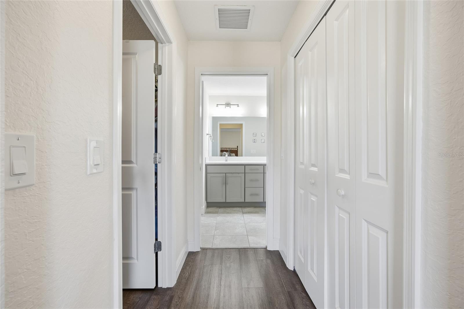 ENCLAVE/LAKESIDE LNDGS - Residential