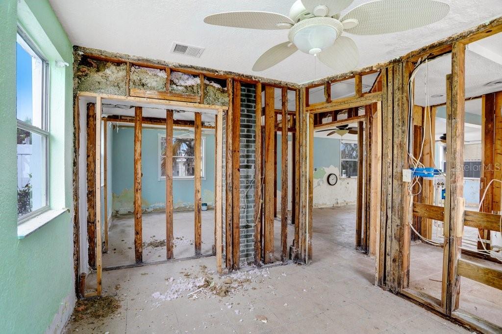MADEIRA BEACH - Residential