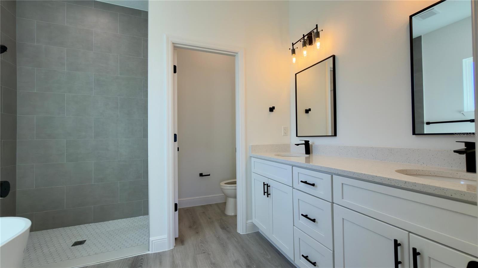 MARION OAKS - Residential