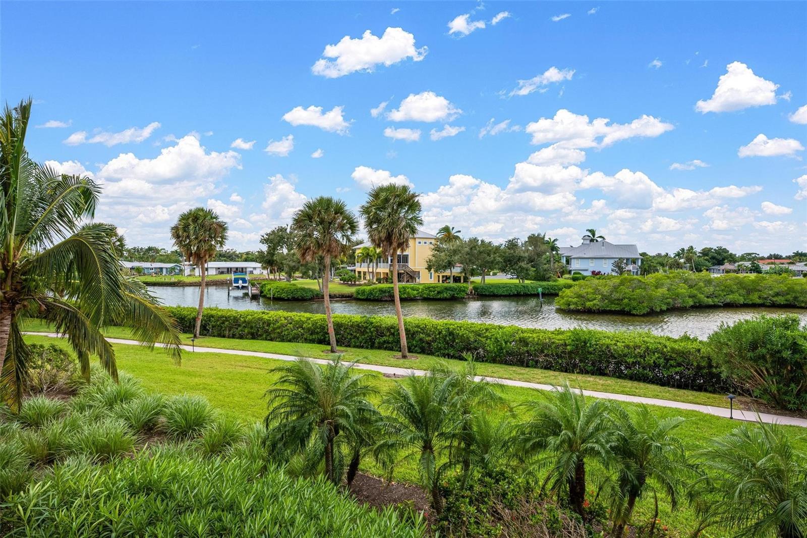 BLACKBURN HARBOR RESIDENCES - Residential