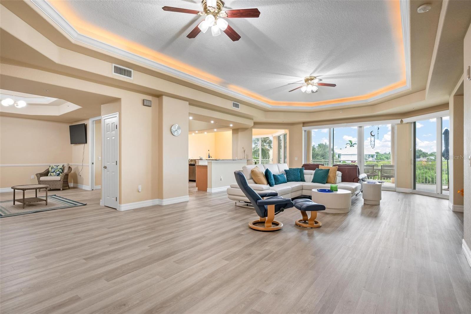 BLACKBURN HARBOR RESIDENCES - Residential