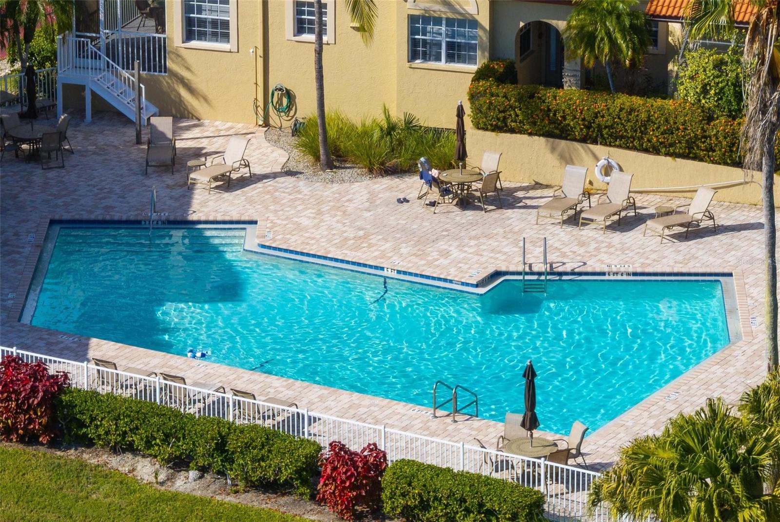 BLACKBURN HARBOR RESIDENCES - Residential