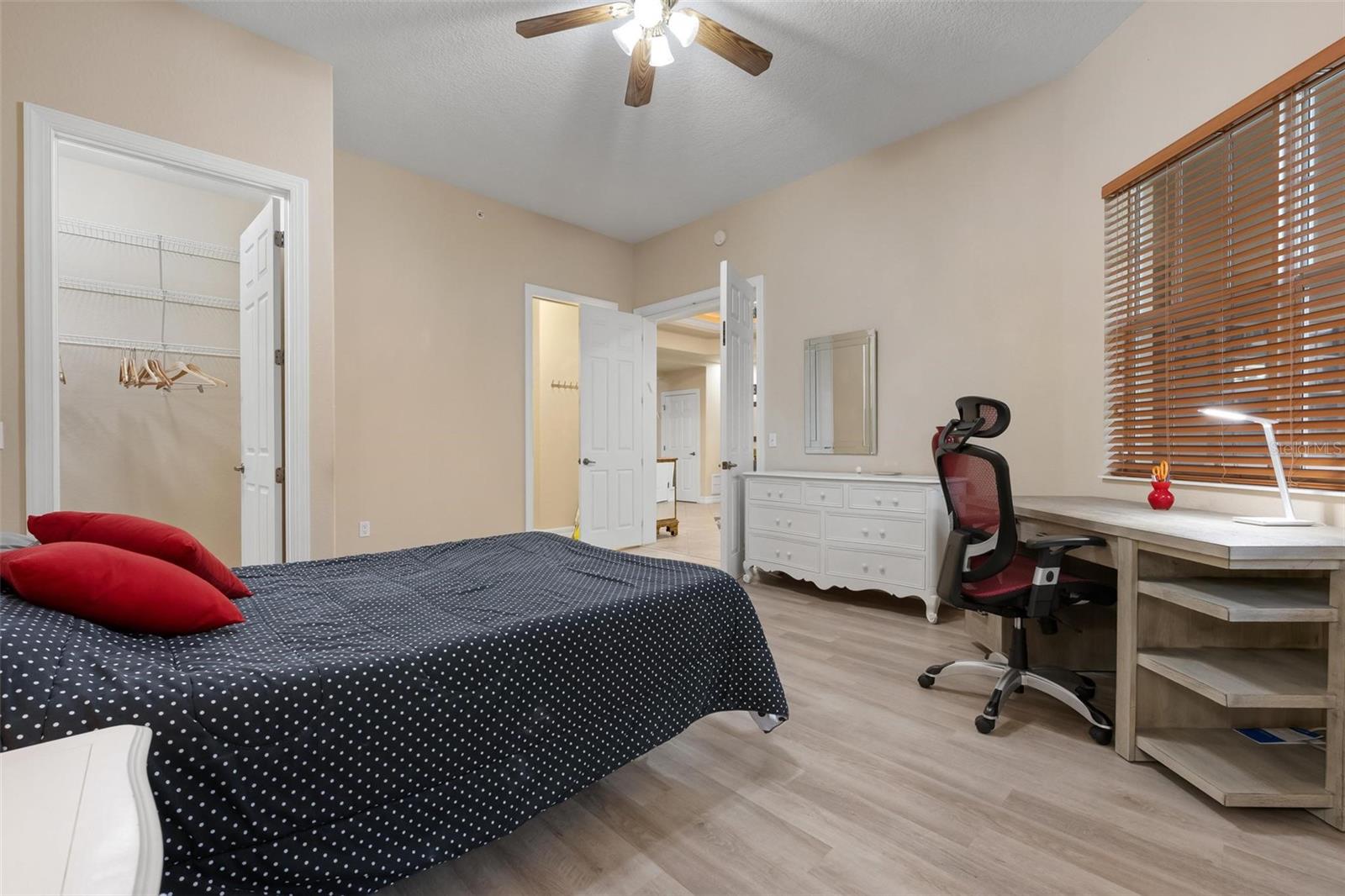 BLACKBURN HARBOR RESIDENCES - Residential