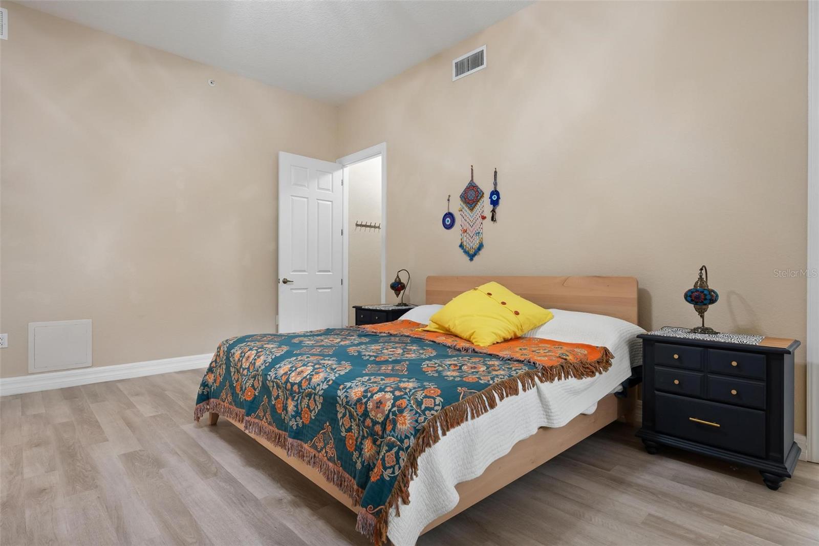 BLACKBURN HARBOR RESIDENCES - Residential