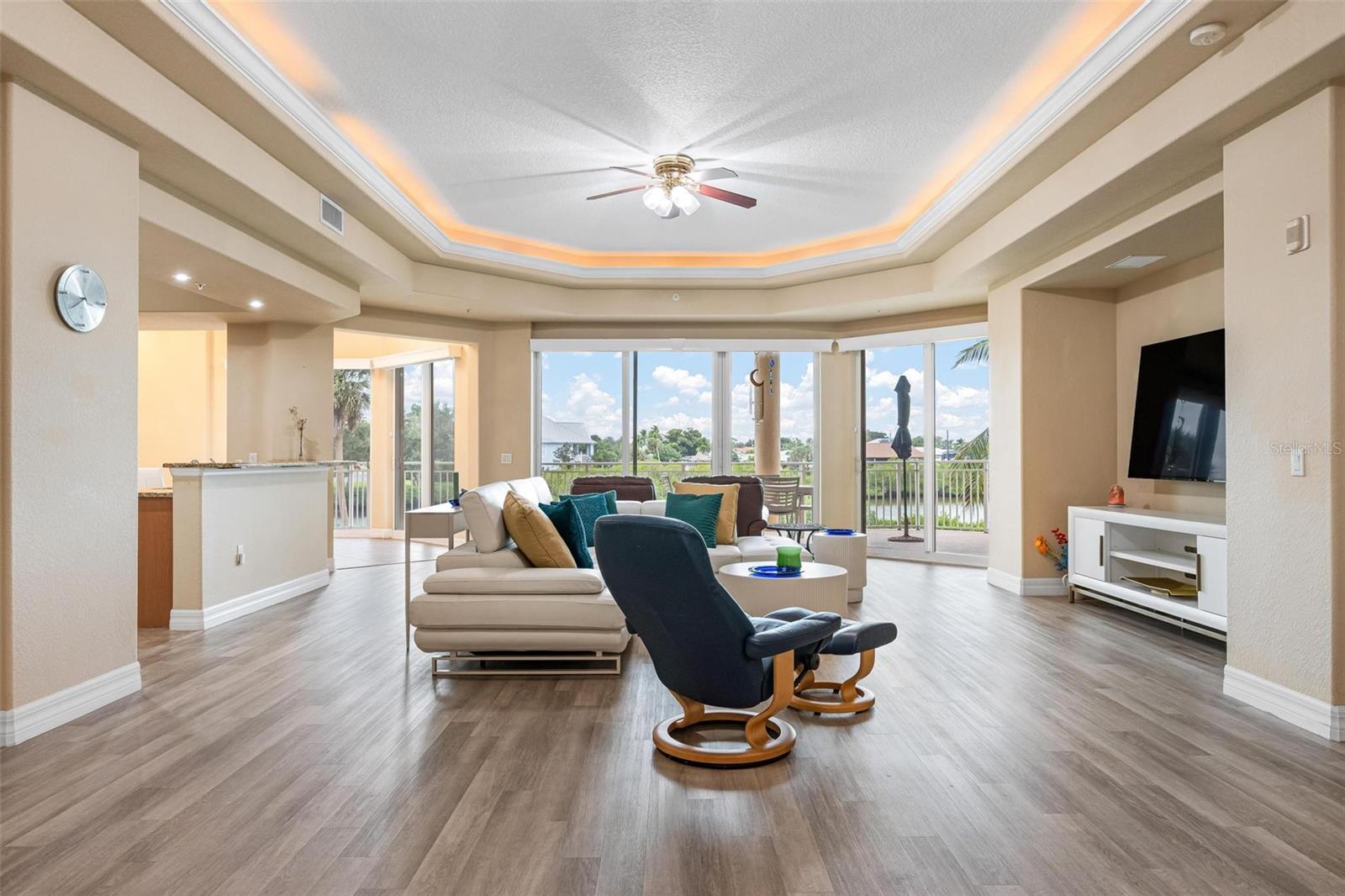 BLACKBURN HARBOR RESIDENCES - Residential