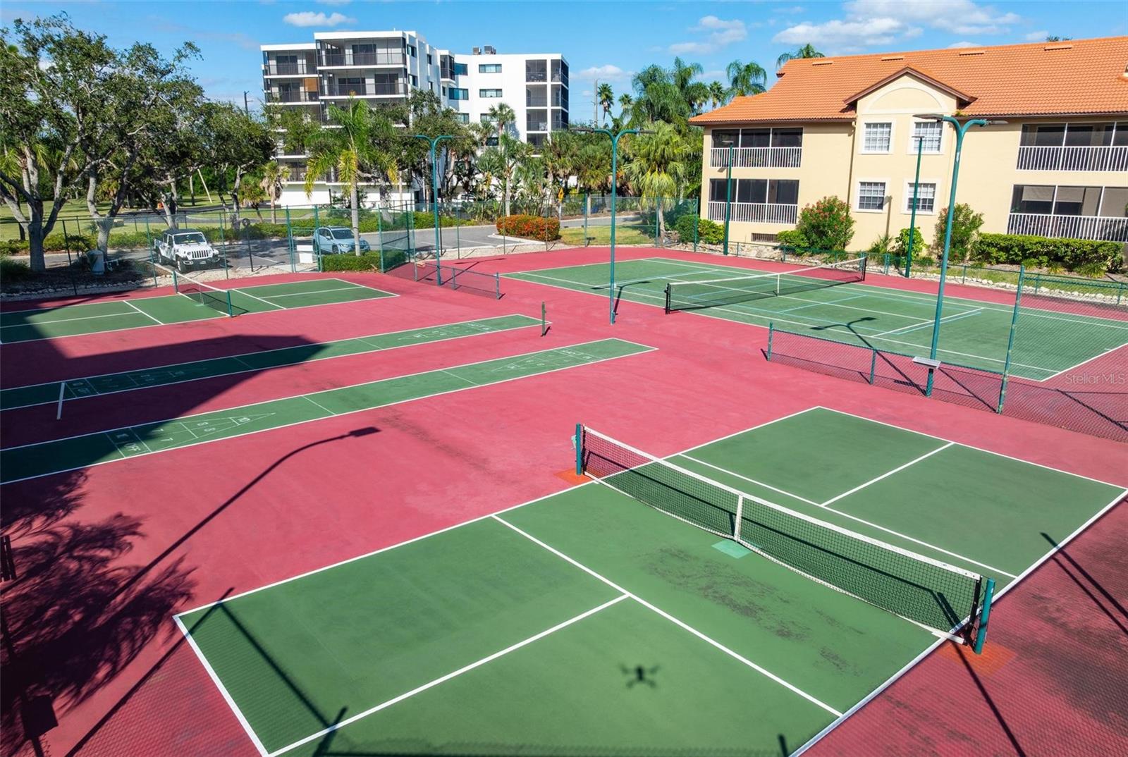 BLACKBURN HARBOR RESIDENCES - Residential