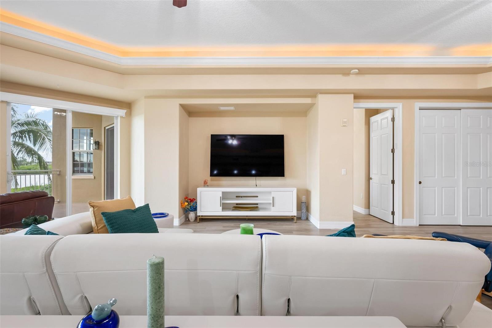 BLACKBURN HARBOR RESIDENCES - Residential