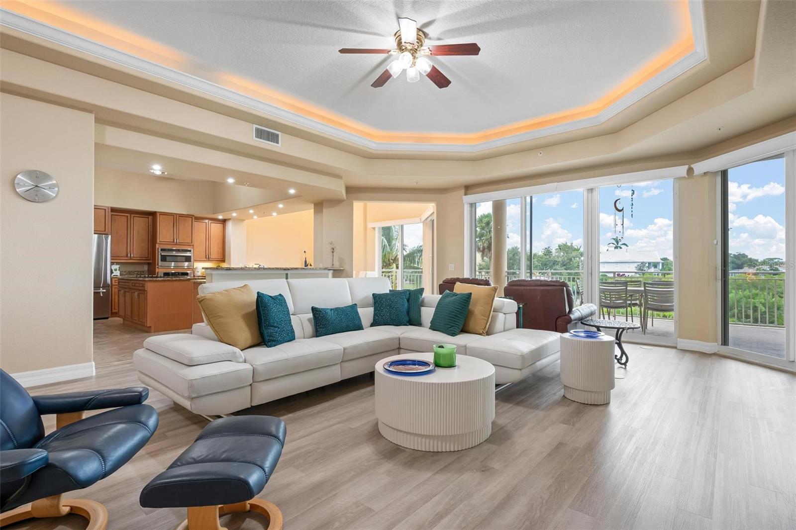 BLACKBURN HARBOR RESIDENCES - Residential