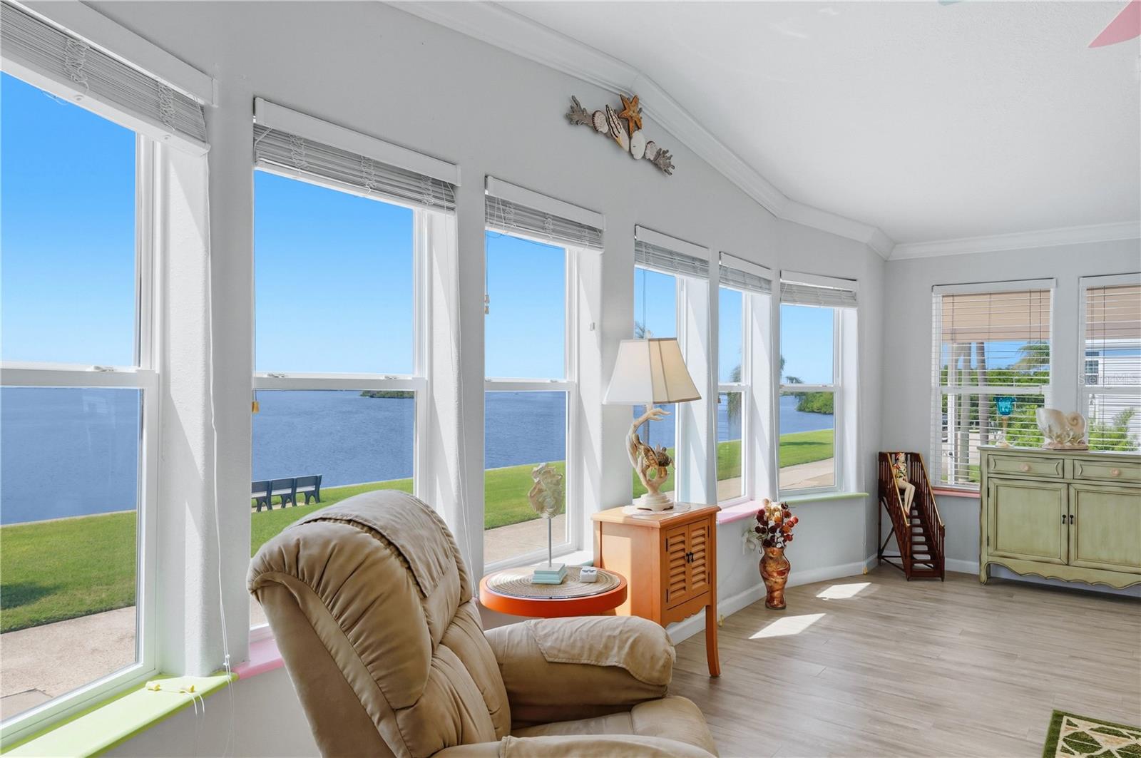 34 BAYVIEW DRIVE, BRADENTON, FL, 34210 4 34 BAYVIEW DRIVE