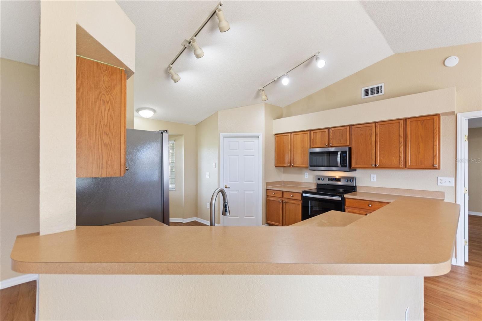 HIGHLAND SQUARE PH 2 - Residential