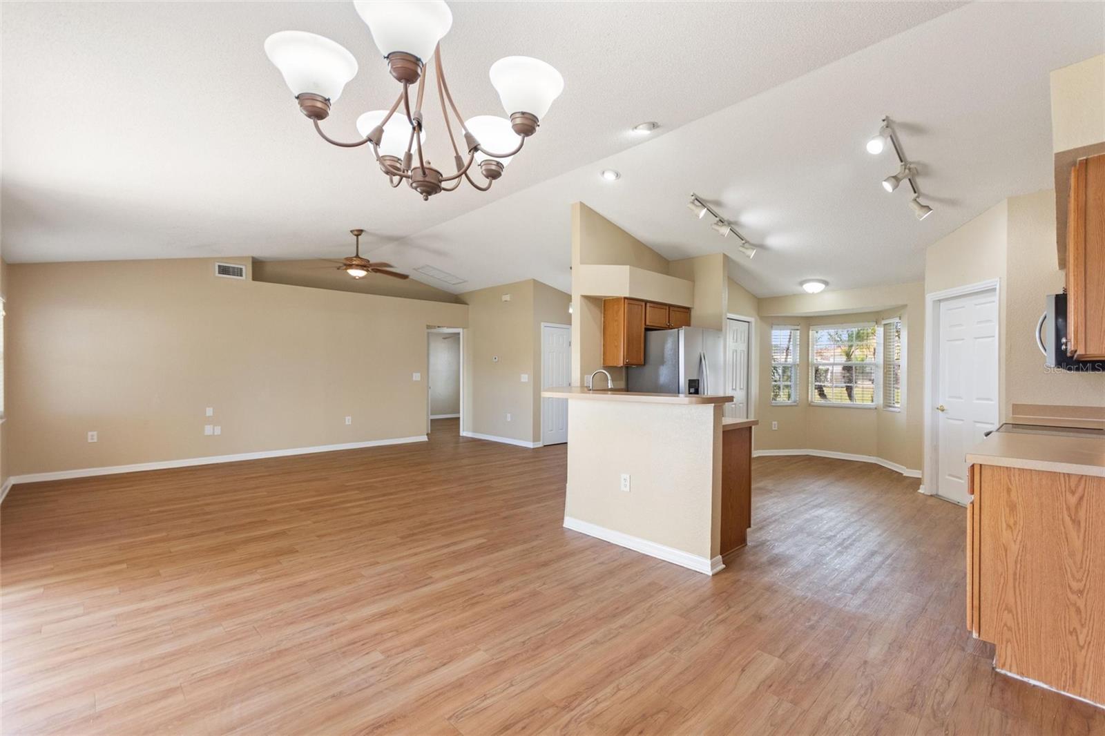HIGHLAND SQUARE PH 2 - Residential