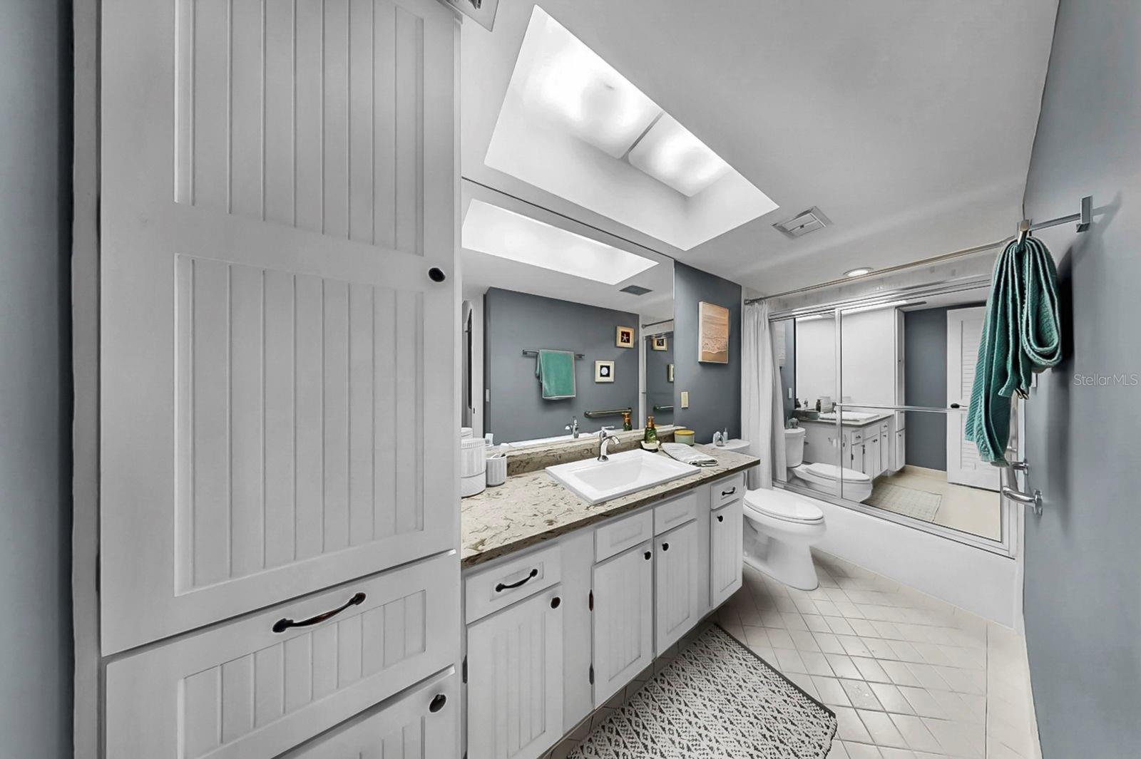 BAYWAY ISLES POINT BRITTANY FIVE - Residential