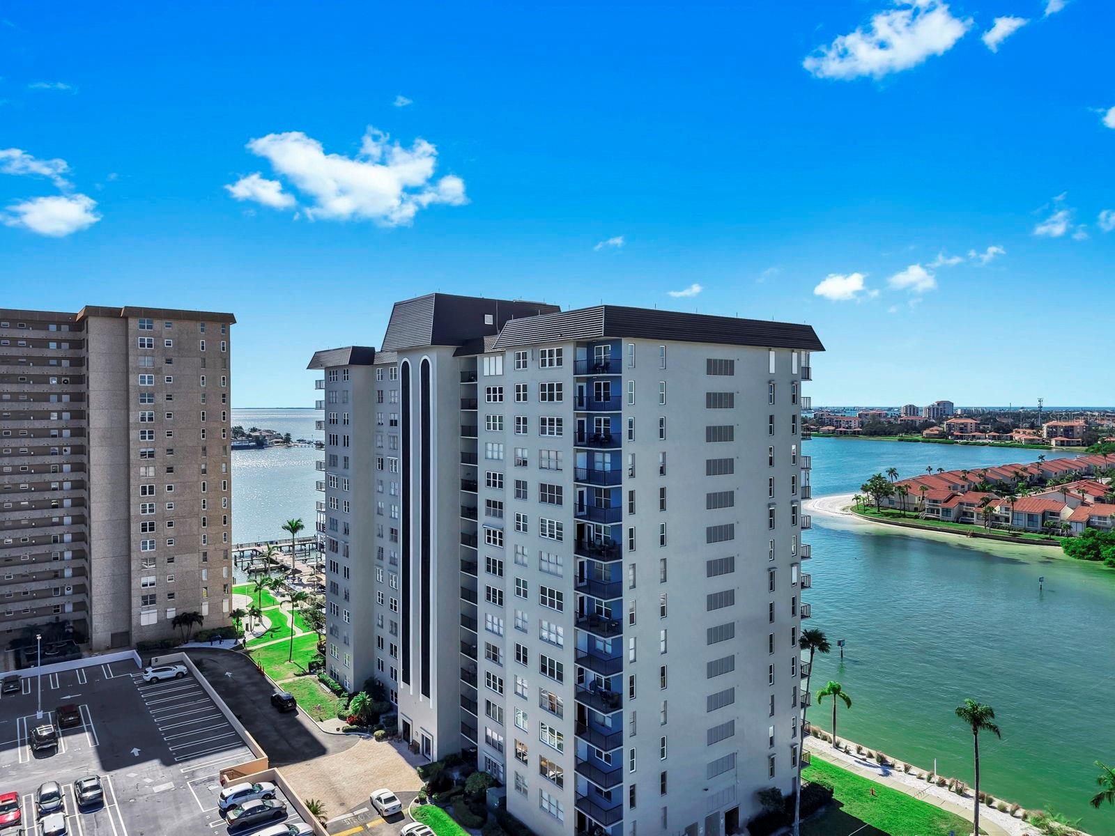 BAYWAY ISLES POINT BRITTANY FIVE - Residential