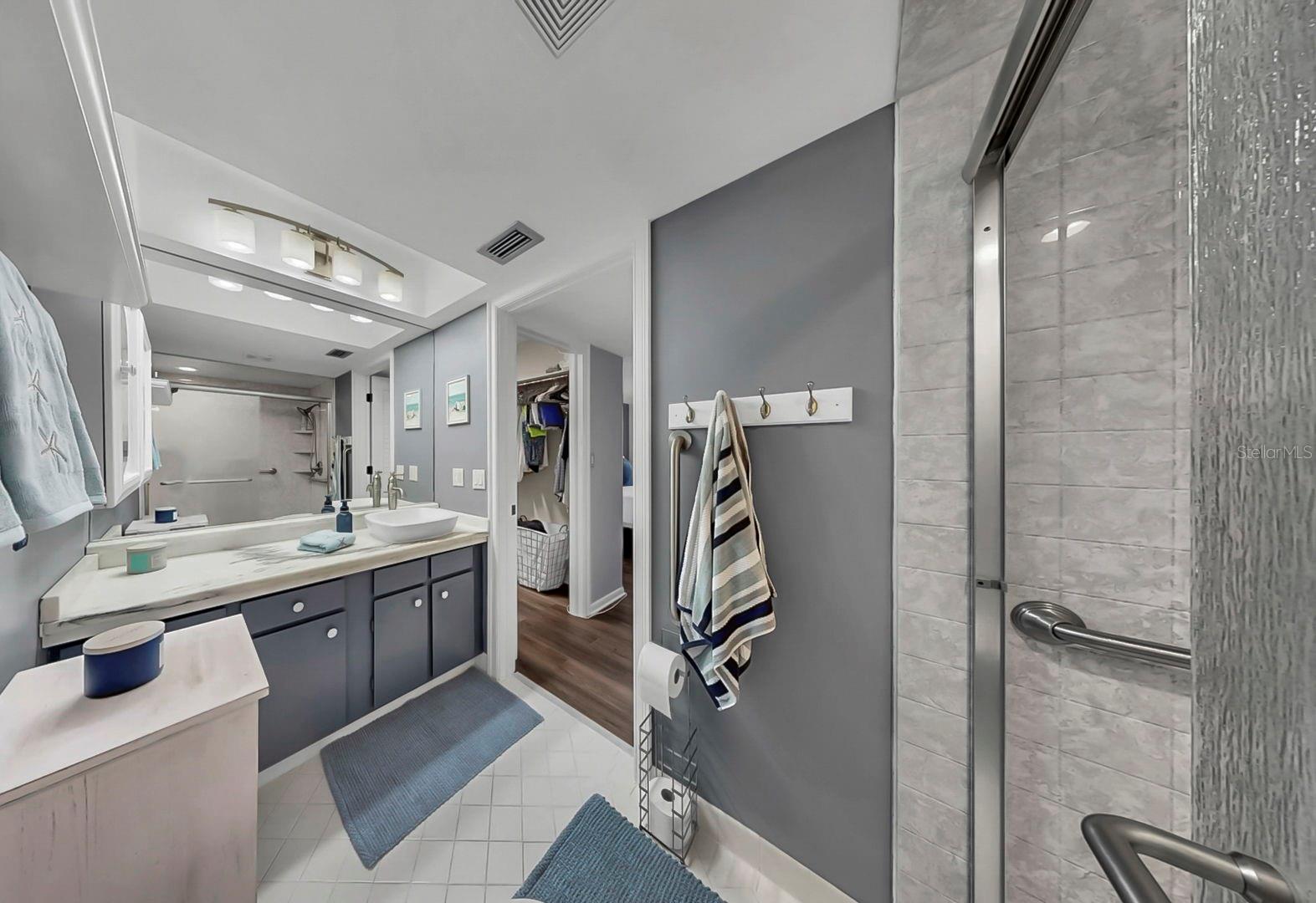 BAYWAY ISLES POINT BRITTANY FIVE - Residential