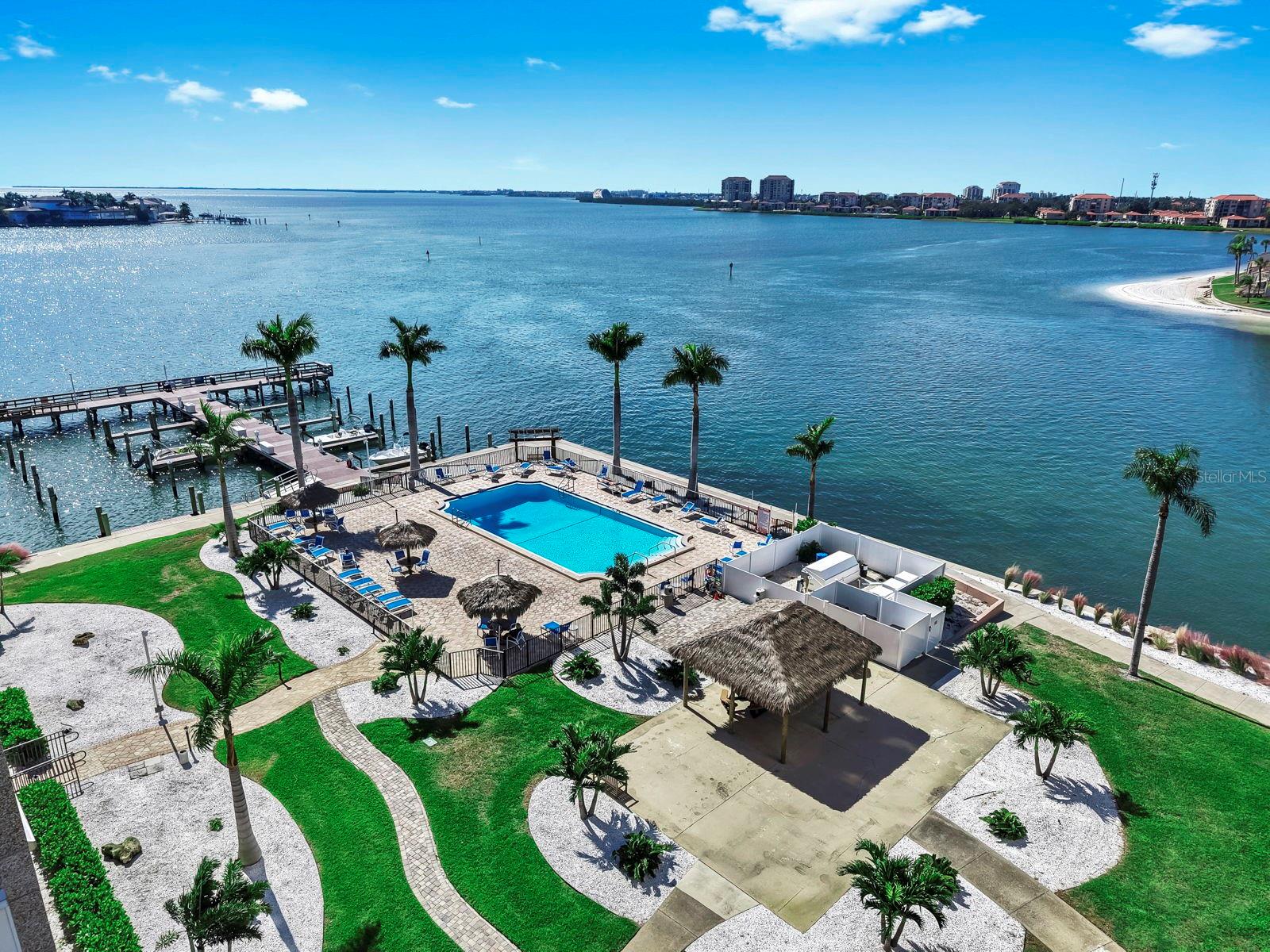 BAYWAY ISLES POINT BRITTANY FIVE - Residential