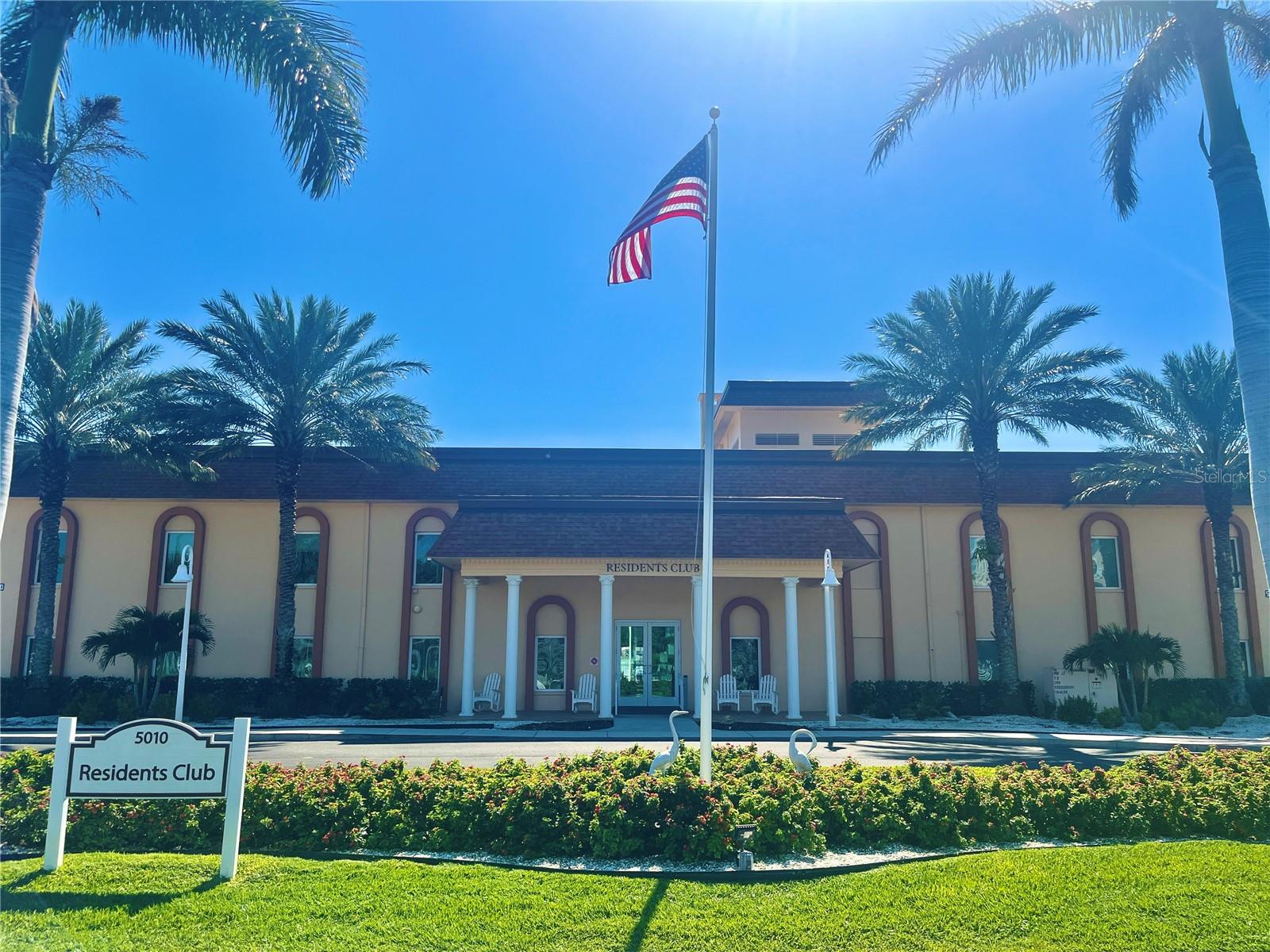 BAYWAY ISLES POINT BRITTANY FIVE - Residential