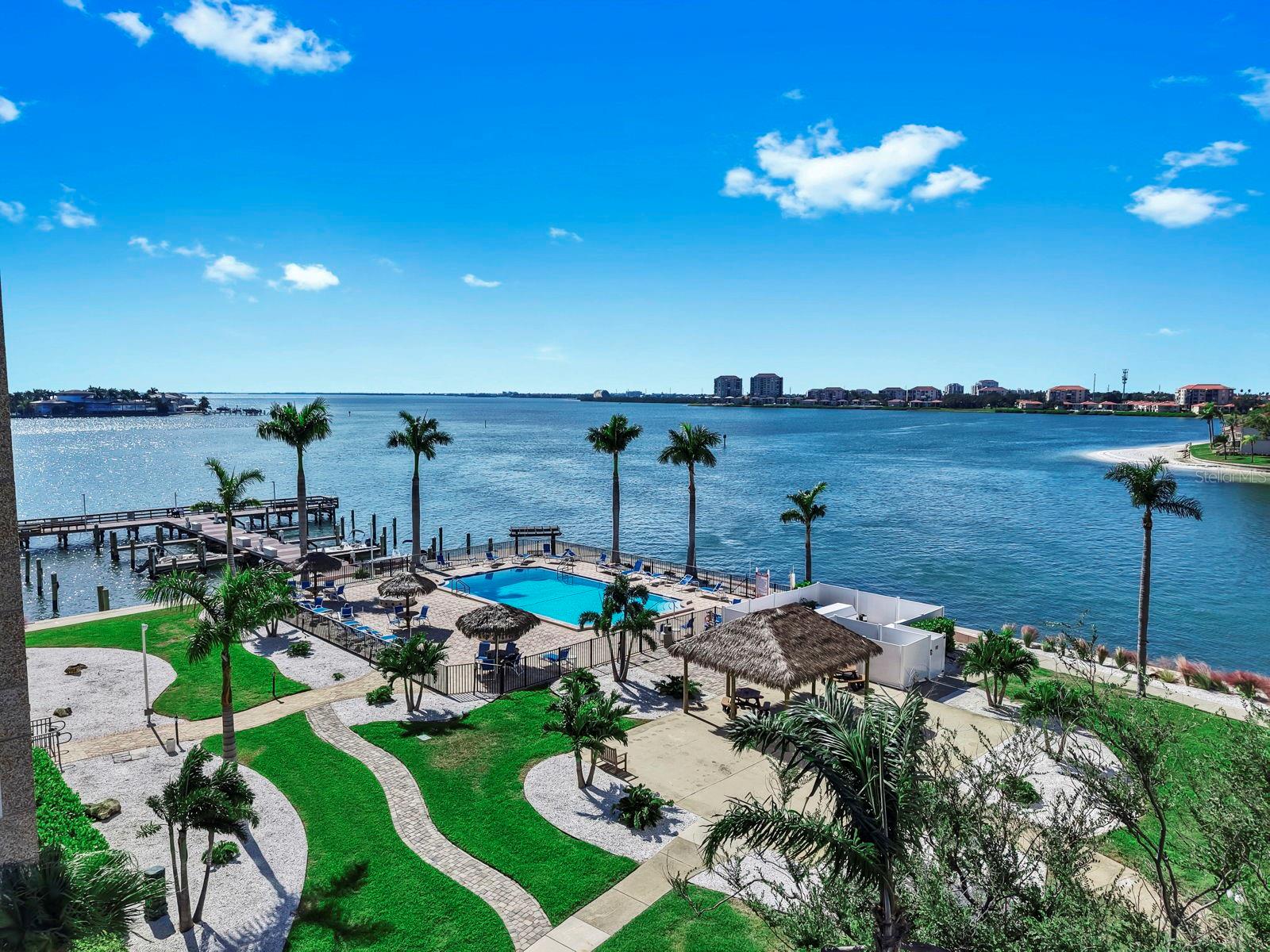 BAYWAY ISLES POINT BRITTANY FIVE - Residential