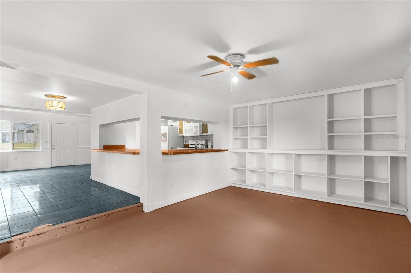 SPRING HILL - Residential