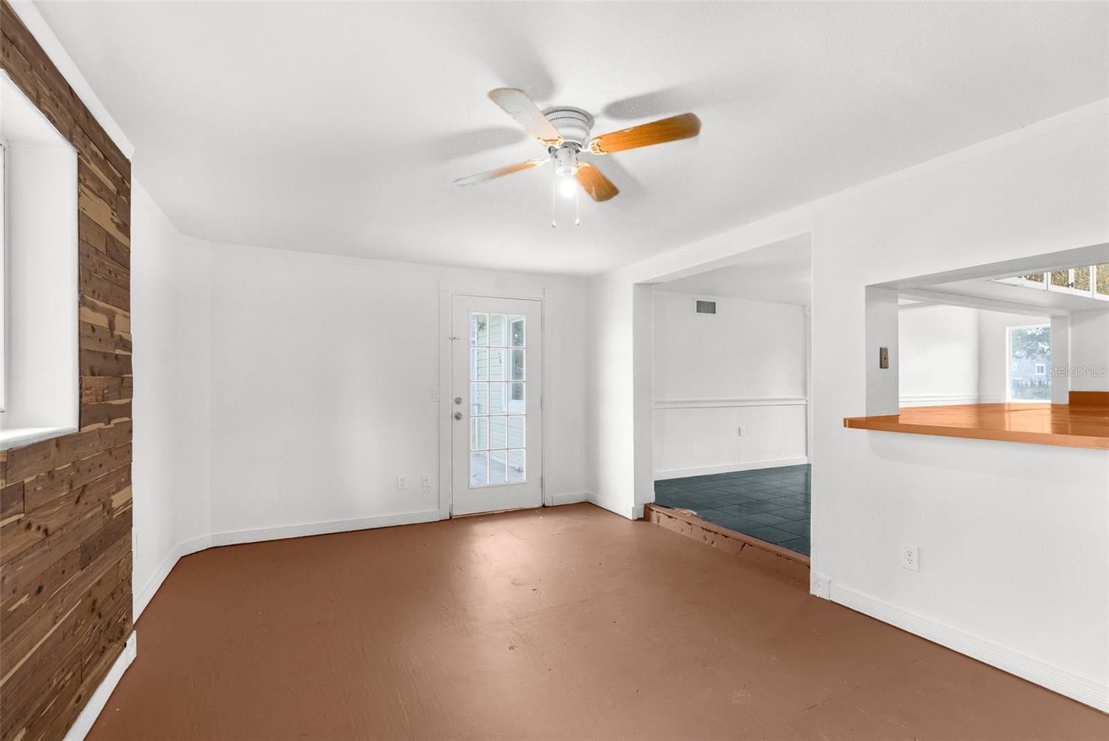 SPRING HILL - Residential