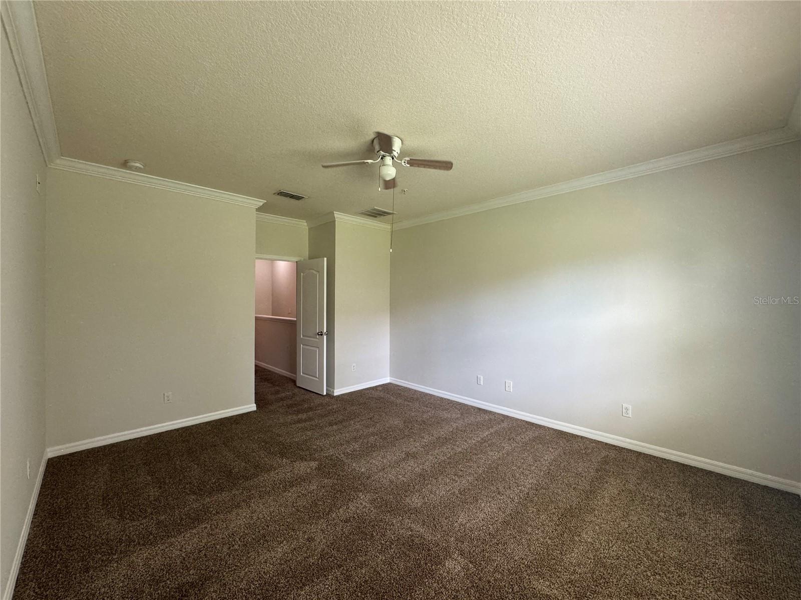 RESERVE AT MEADOW LAKE - Residential Lease