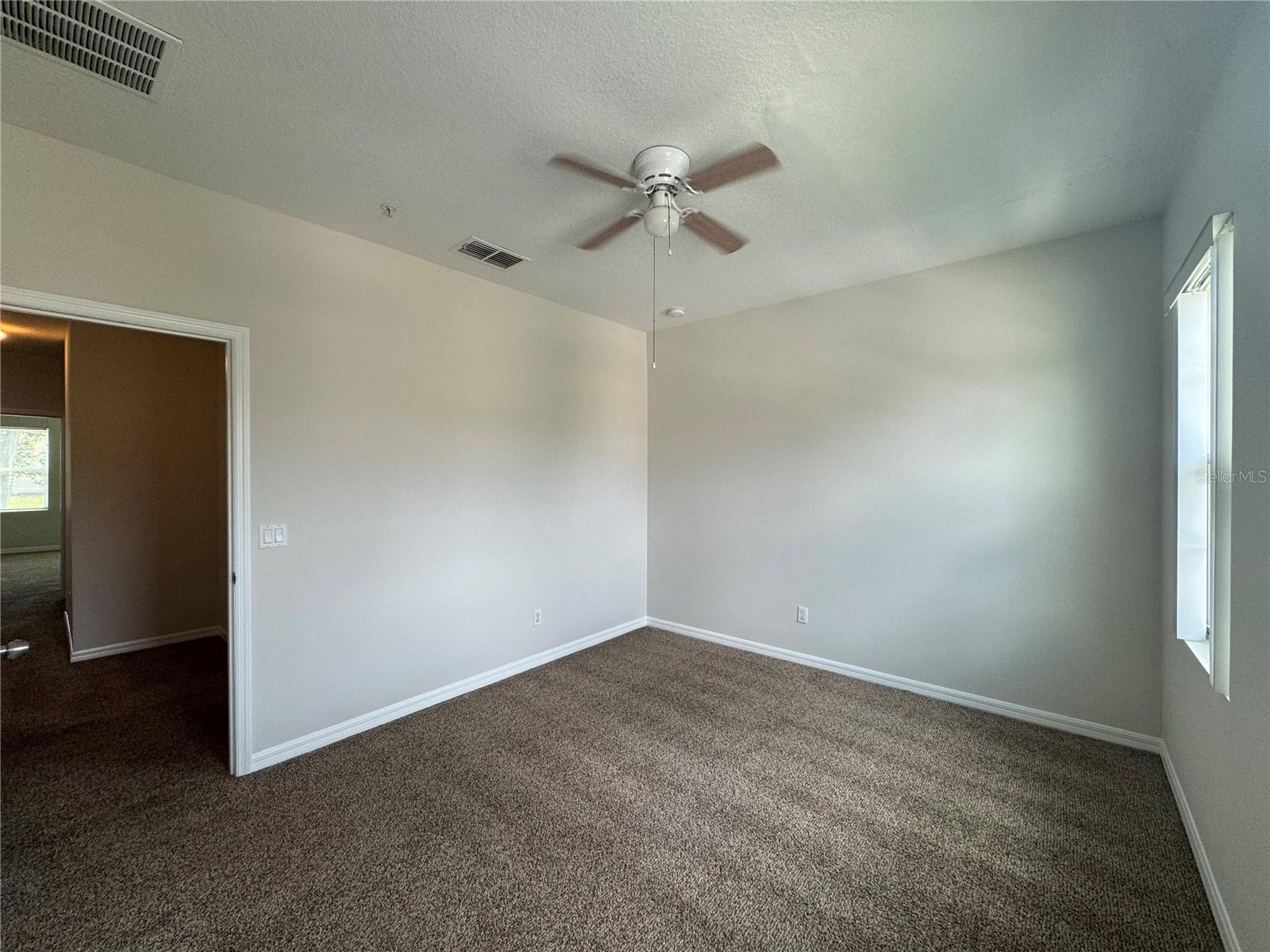 RESERVE AT MEADOW LAKE - Residential Lease