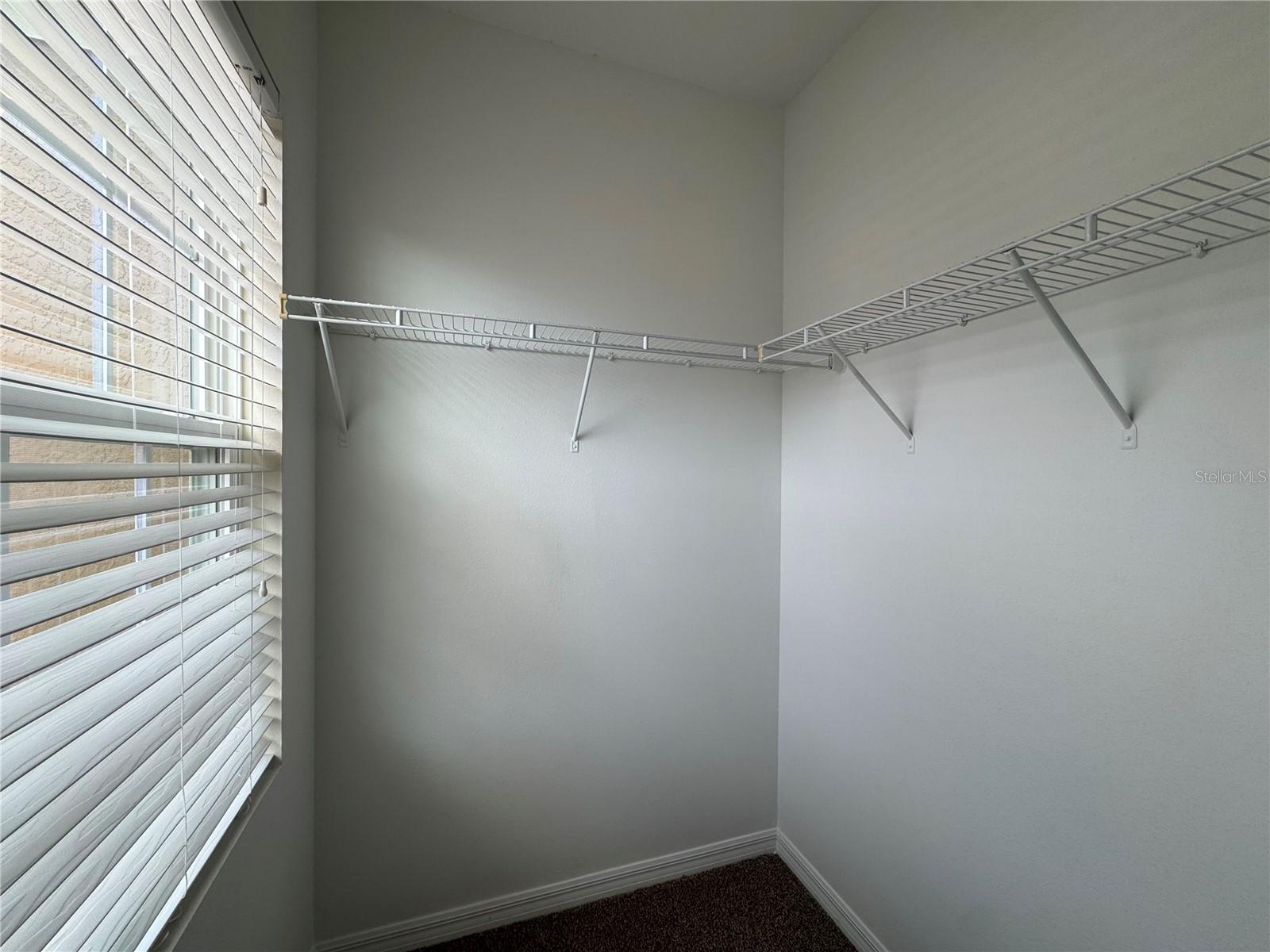 RESERVE AT MEADOW LAKE - Residential Lease