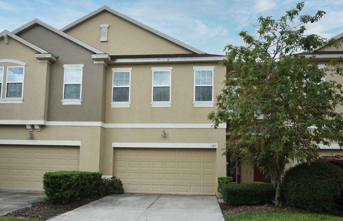 RESERVE AT MEADOW LAKE - Residential Lease