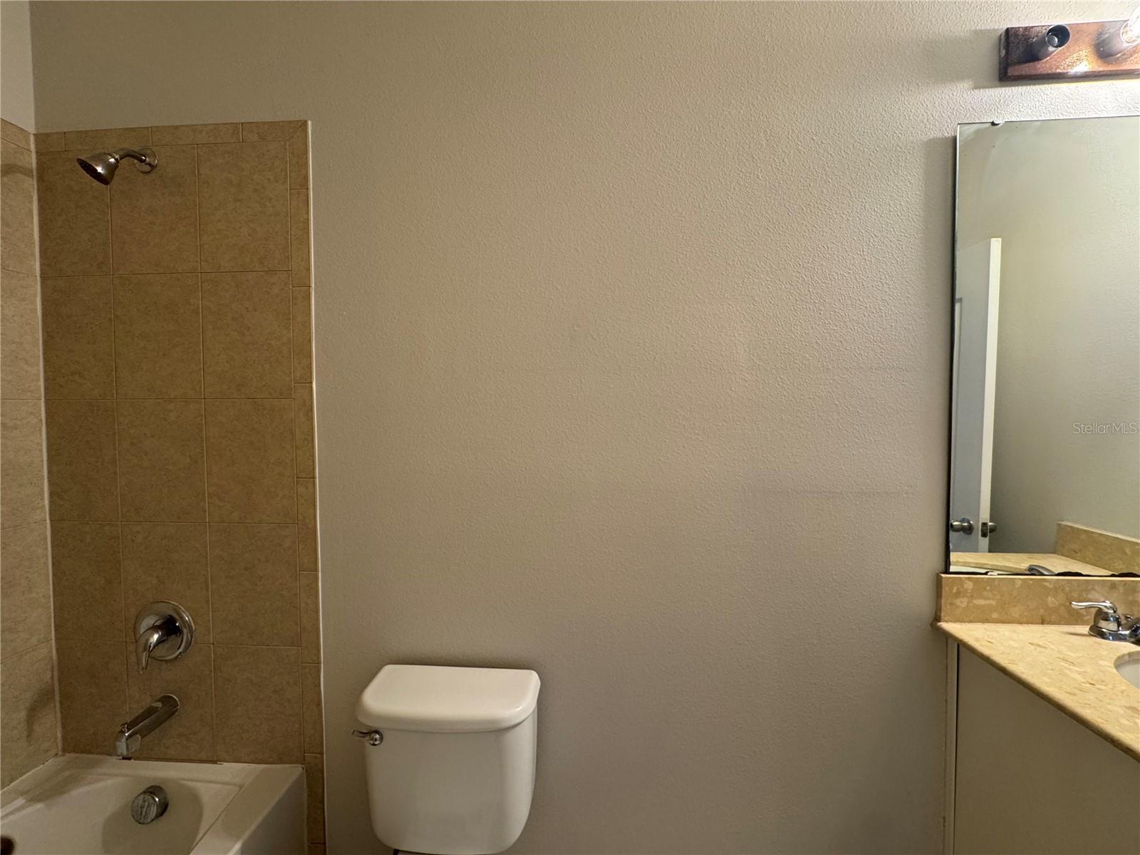 RESERVE AT MEADOW LAKE - Residential Lease