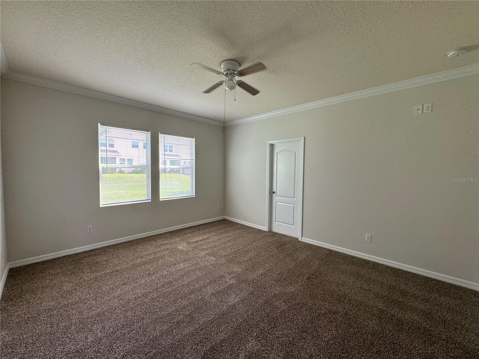 RESERVE AT MEADOW LAKE - Residential Lease
